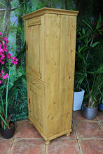 🩷 Superb! Old Pine 2 Door Cupboard-Linen/ Larder/ Home Office/ Bathroom 🩷