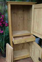 🩷 Superb! Old Pine 2 Door Cupboard-Linen/ Larder/ Home Office/ Bathroom 🩷
