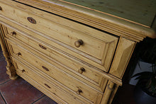 💖 BIG! Stunning! Old Victorian Pine Chest of 4 Drawers/ Sideboard 💖