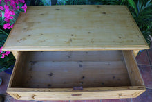 💖 BIG! Stunning! Old Victorian Pine Chest of 4 Drawers/ Sideboard 💖