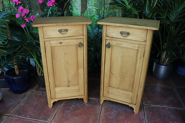 😍 WOW! Original Pair Old Pine Bedside Cabinets/ Cupboards/ Lamp Tables 😍