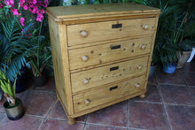 🥰 BIG! Beautiful! Old Victorian Pine Chest of 4 Drawers/ Sideboard 🥰