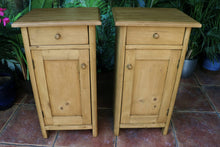 💛 Superb! Original Pair Old Pine Bedside Cabinets/Cupboards/Lamp Tables 💛