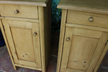 💛 Superb! Original Pair Old Pine Bedside Cabinets/Cupboards/Lamp Tables 💛