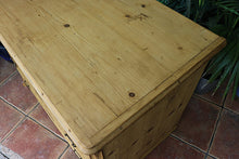🩷 Very Old (Georgian) Pine Chest of Drawers/ Sideboard/ Kitchen/ TV Stand 🩷