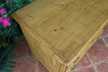 🩷 Very Old (Georgian) Pine Chest of Drawers/ Sideboard/ Kitchen/ TV Stand 🩷