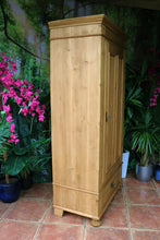 🥰 WOW! Old Pine Wardrobe/ 'Housekeepers' Cupboard - Linen/ Larder/ Food 🥰