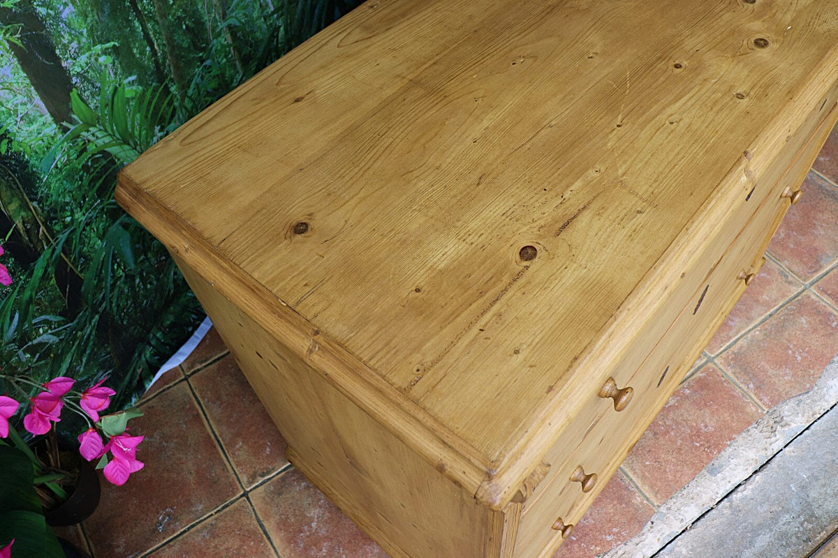 💖 HUGE!! Old Victorian Pine Chest Drawers/ Sideboard/ Kitchen/ TV Stand 💖