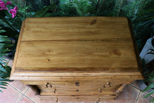🤩 OMG! Quality! Very Unusual Victorian Old Pine Chest Drawers/ Sideboard 🤩