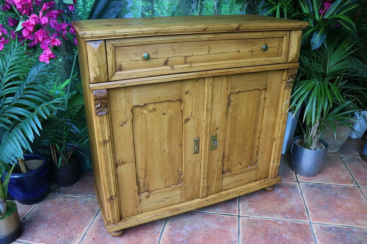 ❤️ Superb! Large Old Victorian Pine Dresser Base/ Sideboard/ TV Stand ❤️