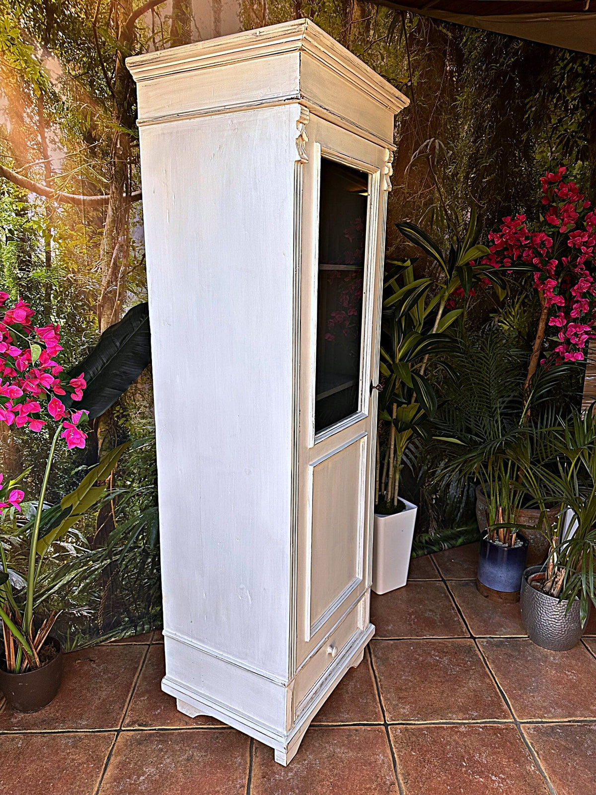 ❤️ Superb! Old Pine/ White Painted Glazed Tall & Slim Display Cupboard/ Cabinet ❤️