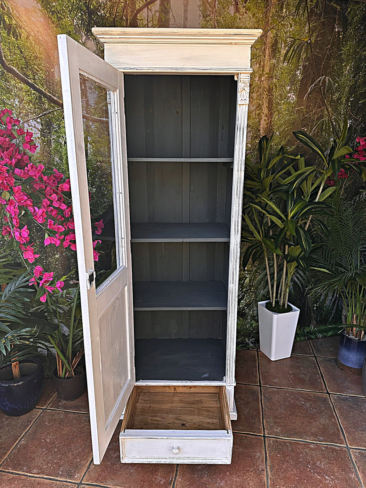 ❤️ Superb! Old Pine/ White Painted Glazed Tall & Slim Display Cupboard/ Cabinet ❤️