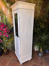 ❤️ Superb! Old Pine/ White Painted Glazed Tall & Slim Display Cupboard/ Cabinet ❤️