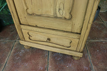 😍 Very Old! Pine Tall Slim Cupboard-Linen/ Larder/ Housekeeping/ Wardrobe 😍