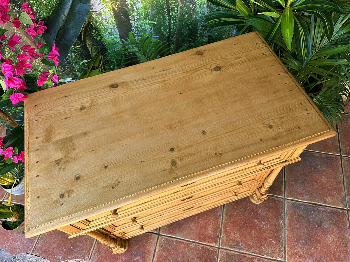 💖 BIG! Stunning! Old Victorian Pine Chest of 4 Drawers/ Sideboard 💖