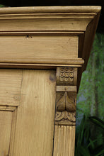 🥰 Fab! Old Pine Tall Cupboard/ Linen/ Larder/ Food/ Wardrobe 🥰