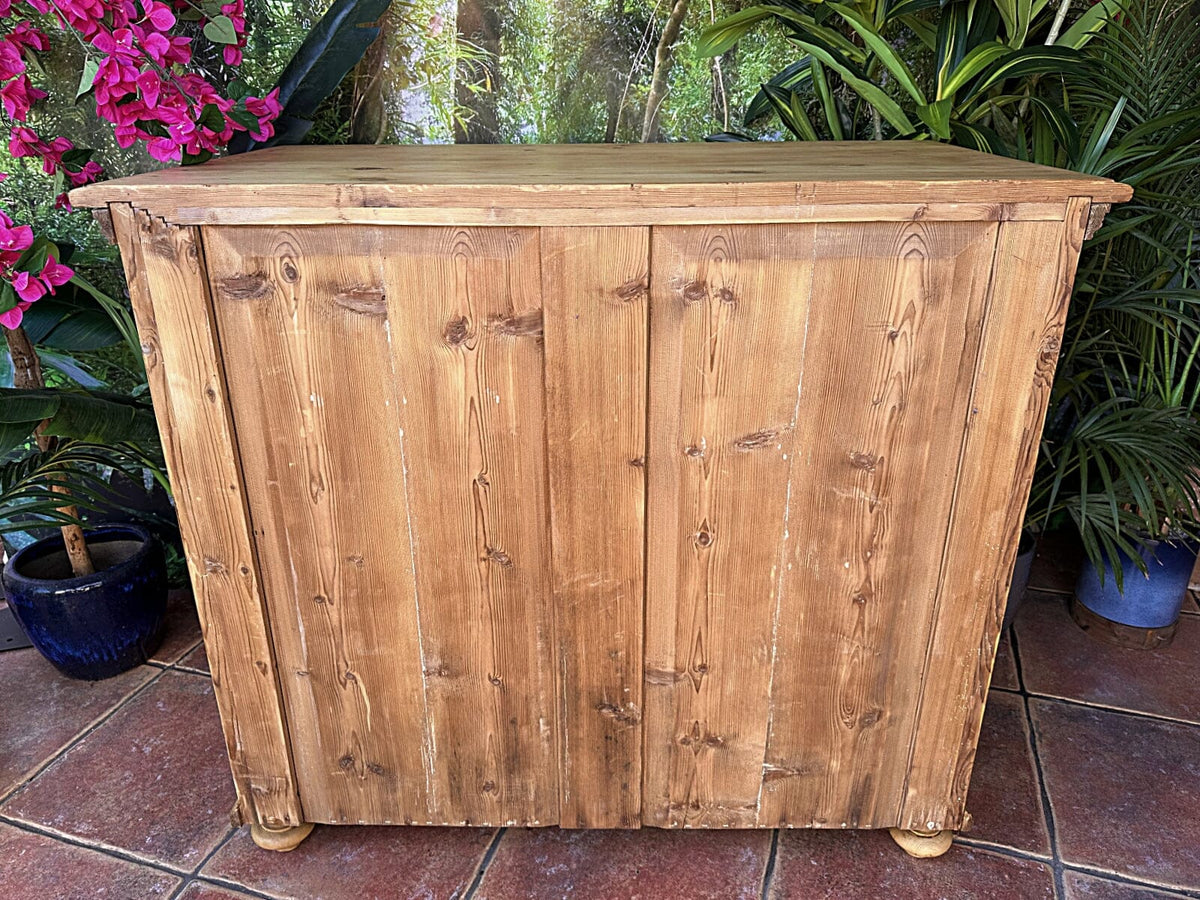💖 BIG! Stunning! Old Victorian Pine Chest of 4 Drawers/ Sideboard 💖