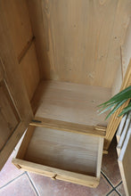 🥰 Fab! Old Pine Tall Cupboard/ Linen/ Larder/ Food/ Wardrobe 🥰
