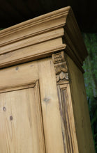 🤩 Old Pine Tall Cupboard/ Linen/ Larder/ Food/ Housekeepers/ Wardrobe 🤩