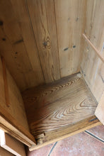 🤩 Old Pine Tall Cupboard/ Linen/ Larder/ Food/ Housekeepers/ Wardrobe 🤩