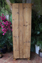 🤩 Old Pine Tall Cupboard/ Linen/ Larder/ Food/ Housekeepers/ Wardrobe 🤩