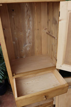 ❤️ Lovely! Old Pine 2 Door Cupboard-Linen/ Larder/ Home Office/ Bathroom ❤️