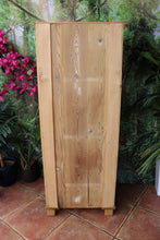 ❤️ Lovely! Old Pine 2 Door Cupboard-Linen/ Larder/ Home Office/ Bathroom ❤️