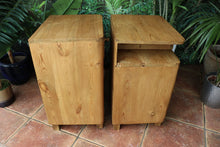 💛 Unusual! Pair of Old Mid Century Pine Bedside Cabinets/ Cupboards 💛