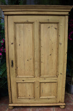 😍 Stunning! Old Pine Wardrobe/Shelved Cupboard-Linen/ Larder/ Food/ Office 😍