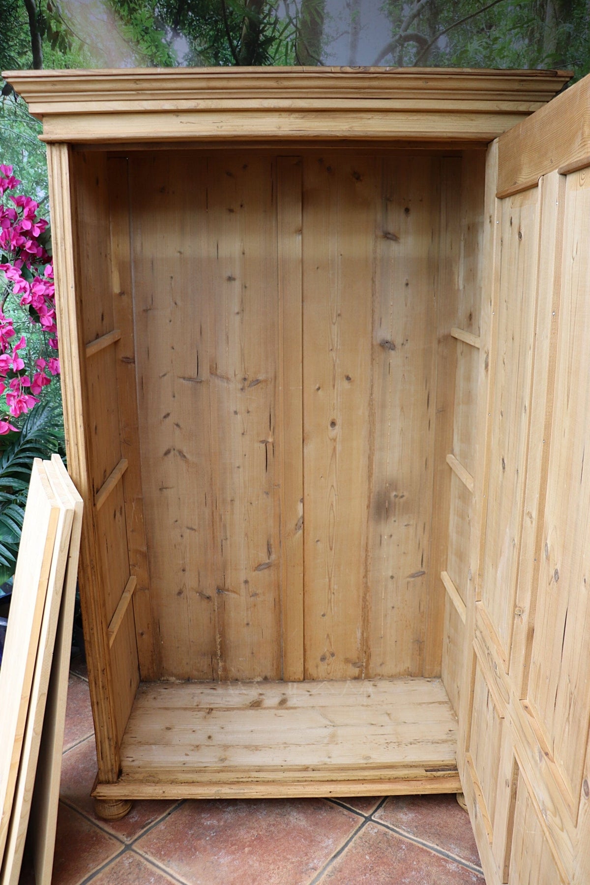 😍 Stunning! Old Antique Pine Shelved Cupboard/ Wardrobe-Linen/ Larder/ Food/ Office 😍