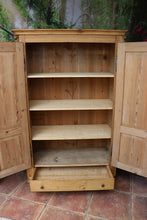 🤩 Very Old! Pine Shelved Cupboard-Linen/ Larder/ Food/ Office/ Wardrobe 🤩