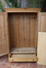 🤩 Very Old! Pine Shelved Cupboard-Linen/ Larder/ Food/ Office/ Wardrobe 🤩