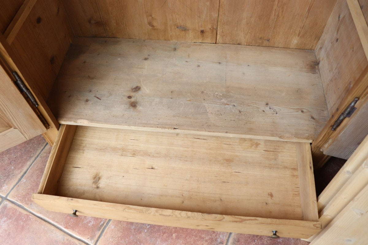 🤩 Very Old! Pine Shelved Cupboard-Linen/ Larder/ Food/ Office/ Wardrobe 🤩
