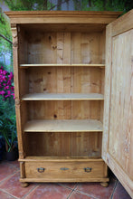 🥰 Big! Fab! Old Pine Shelved Cupboard-Linen/ Larder/ Food/ Office/ Wardrobe 🥰