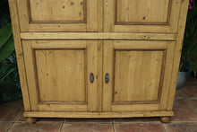 💖 WOW! BIG! Old Pine 4 Door Cupboard-Linen/ Larder/ Food/ TV Cabinet/ Office 💖