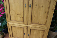 💖 WOW! BIG! Old Pine 4 Door Cupboard-Linen/ Larder/ Food/ TV Cabinet/ Office 💖