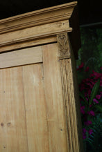 😍 Fabulous Old Pine 4 Door Cupboard - Linen/ Larder/ Food/ TV Cabinet 😍