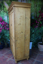 😍 Fabulous Old Pine 4 Door Cupboard - Linen/ Larder/ Food/ TV Cabinet 😍