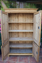 😍 Fabulous Old Pine 4 Door Cupboard - Linen/ Larder/ Food/ TV Cabinet 😍