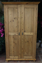 ❤️ Superb! Old Pine Wardrobe - Boot Room/ Hall/ Housekeepers Cupboard  ❤️