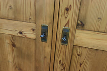 ❤️ Superb! Old Pine Wardrobe - Boot Room/ Hall/ Housekeepers Cupboard  ❤️