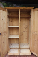 ❤️ Superb! Old Pine Wardrobe - Boot Room/ Hall/ Housekeepers Cupboard  ❤️