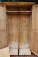 ❤️ Superb! Old Pine Wardrobe - Boot Room/ Hall/ Housekeepers Cupboard  ❤️