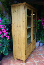 🤩 Big! Very Old Glazed Pine Display Cupboard/ Cabinet & Adjustable Shelves 🤩