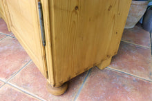 🤩 Big! Very Old Glazed Pine Display Cupboard/ Cabinet & Adjustable Shelves 🤩