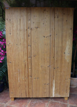 🤩 Big! Very Old Glazed Pine Display Cupboard/ Cabinet & Adjustable Shelves 🤩