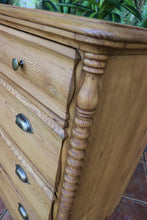 🥰 Gorgeous! Very Old! Large Georgian Pine Chest of Four Drawers/ Sideboard 🥰