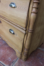 🥰 Gorgeous! Very Old! Large Georgian Pine Chest of Four Drawers/ Sideboard 🥰