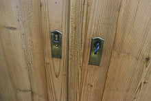 🥰 Superb! Quality Old Pine Double Knock Down/ Sectional Wardrobe 🥰