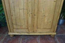 🥰 Superb! Quality Old Pine Double Knock Down/ Sectional Wardrobe 🥰
